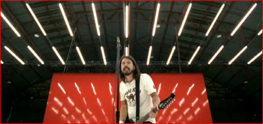 Dave Grohl awaits the attack